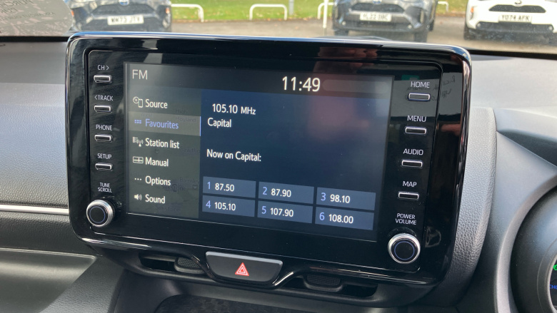 Toyota Yaris 1.5 Hybrid Design 5dr CVT Hybrid Hatchback